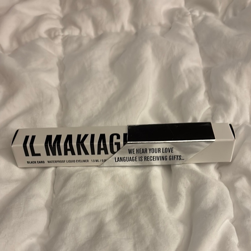 IL MAKIAGE Black Card Liquid Eyeliner